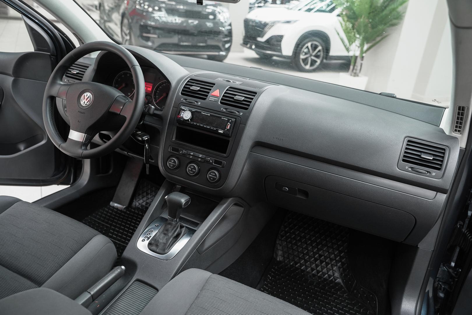 Volkswagen Golf 2008, синий, ДЦ Орехово