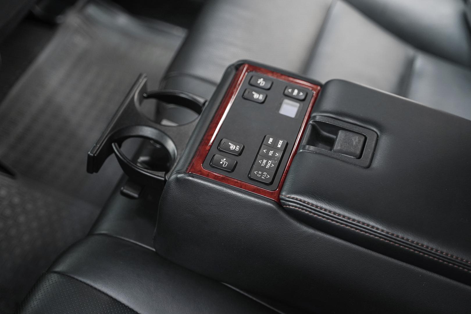 Toyota Camry 2013, черный, ДЦ Орехово