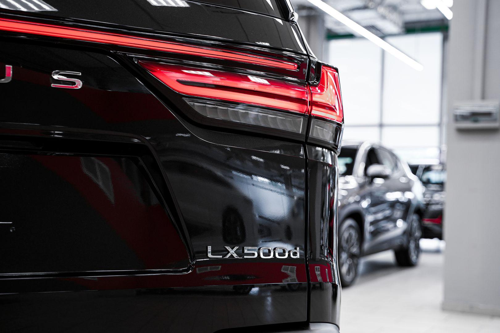 Lexus LX 2024, черный, ДЦ Орехово