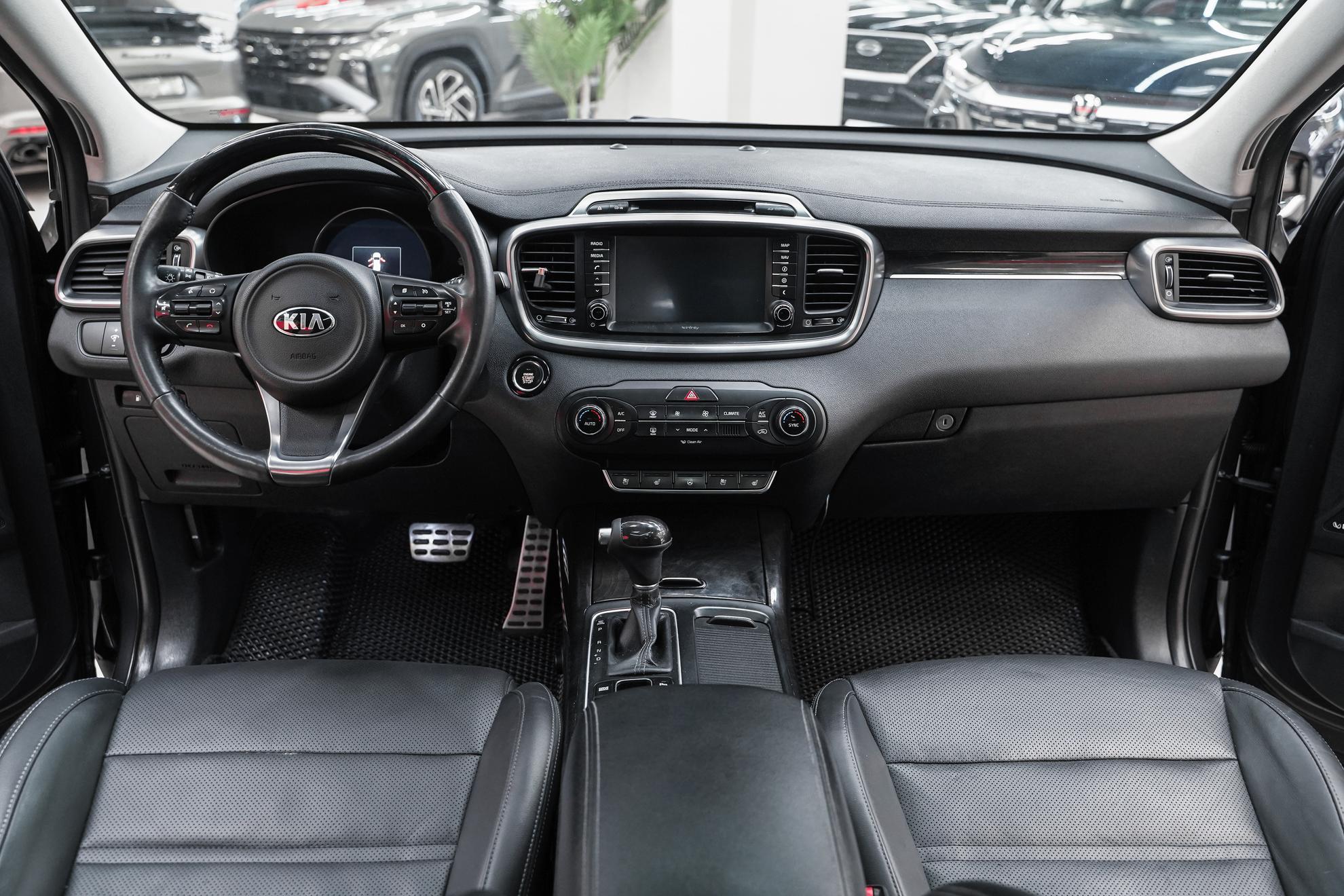 Kia Sorento 2016, серый, ДЦ Орехово