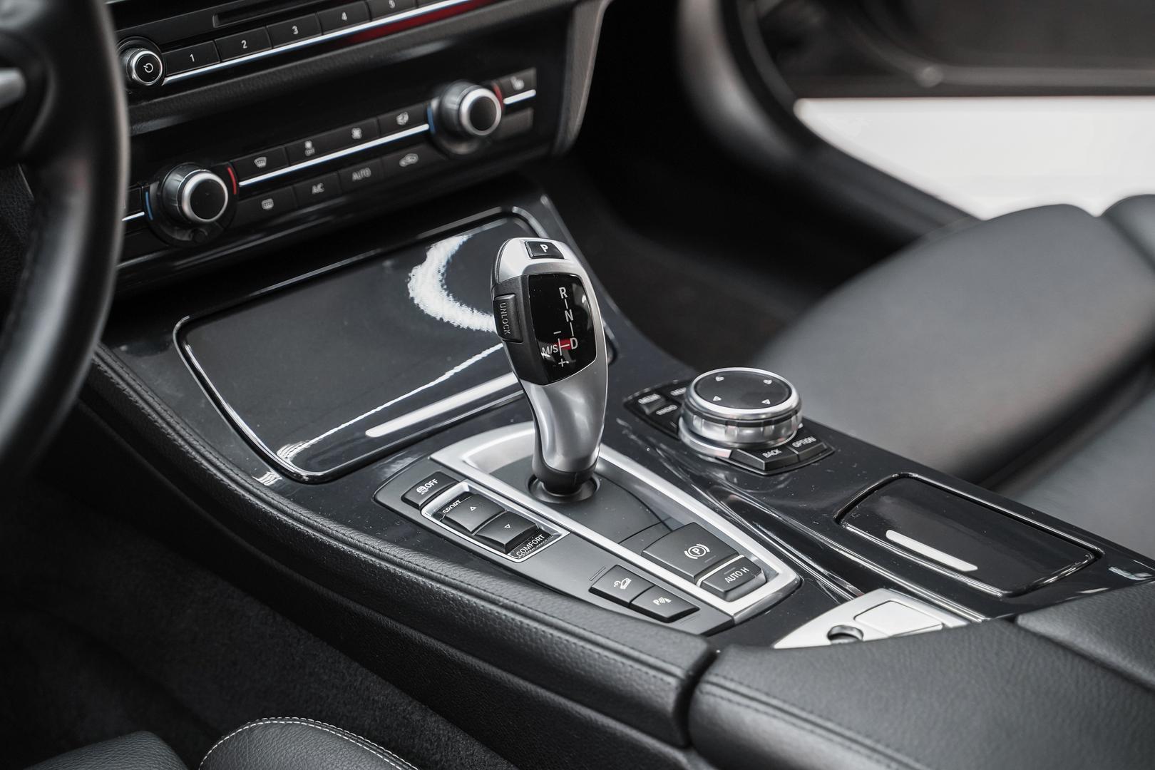 BMW 5 серии 2016, черный, ДЦ Орехово