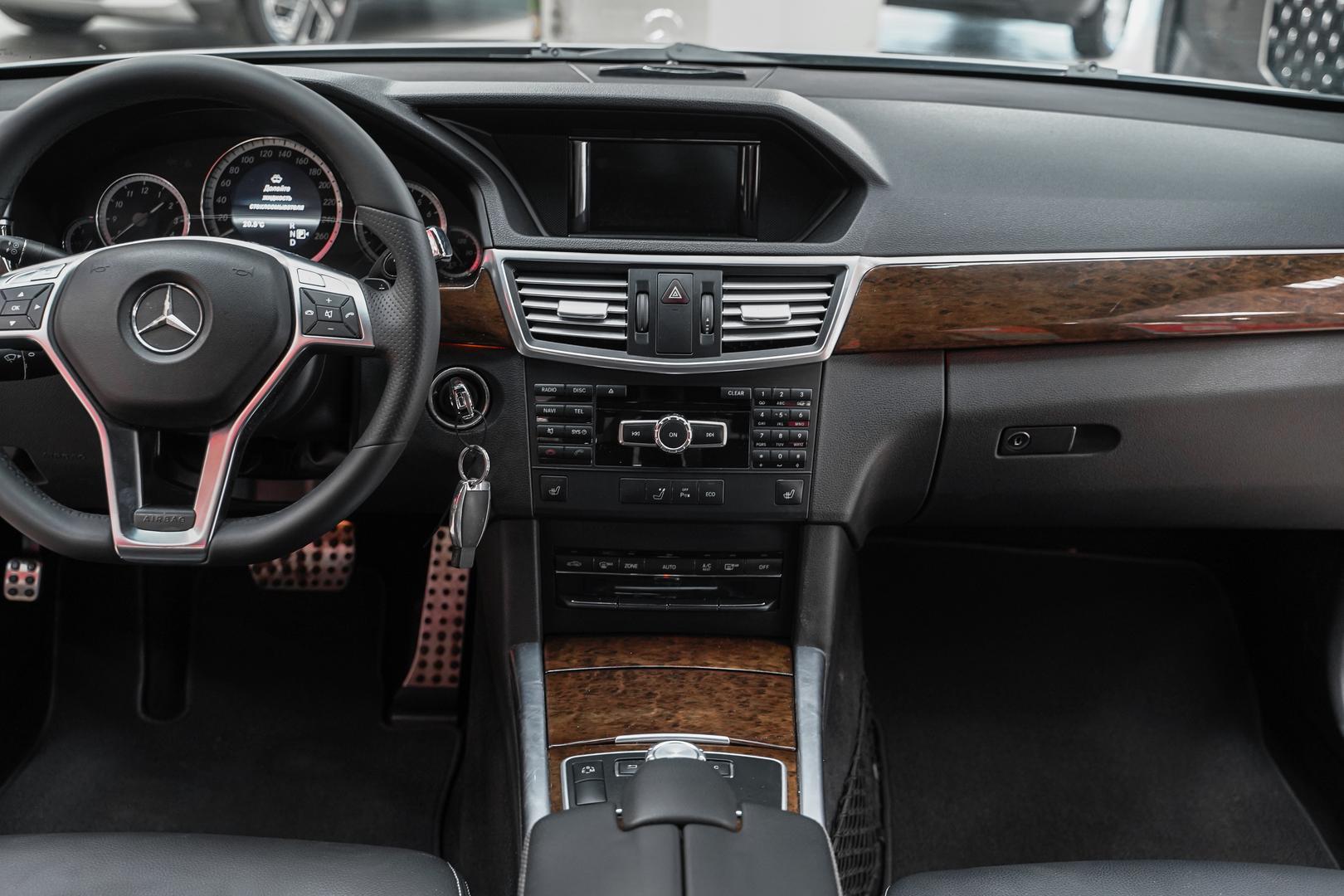 Mercedes-Benz E-Класс 2012, серый, ДЦ Орехово