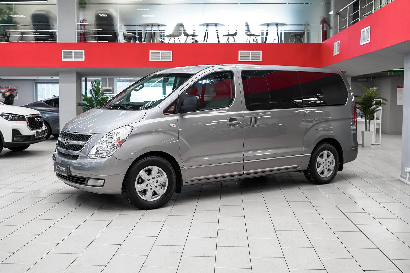 Hyundai Grand Starex 2012, серый, ДЦ Орехово