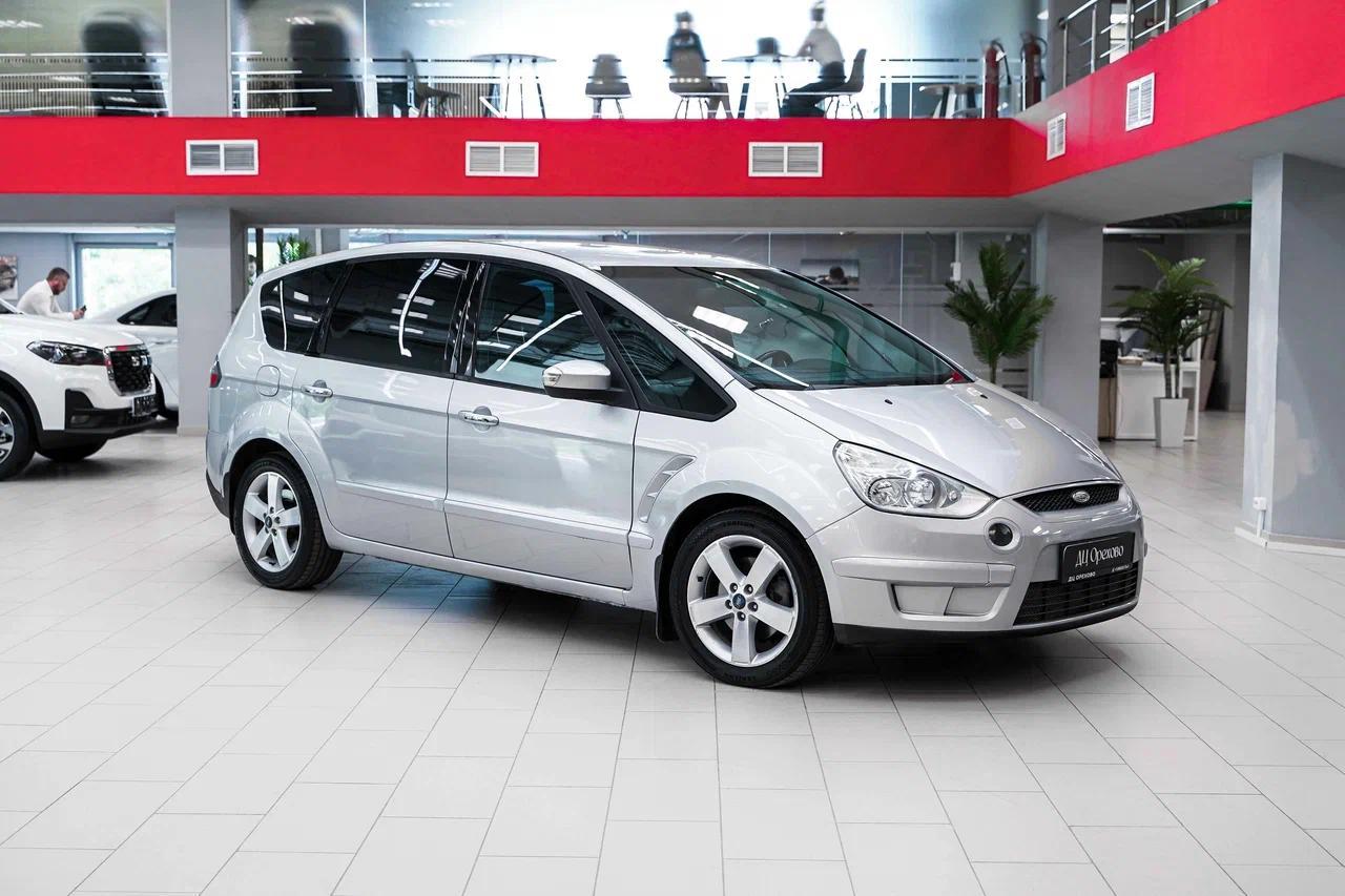 Ford S-MAX 2008, серебряный, ДЦ Орехово