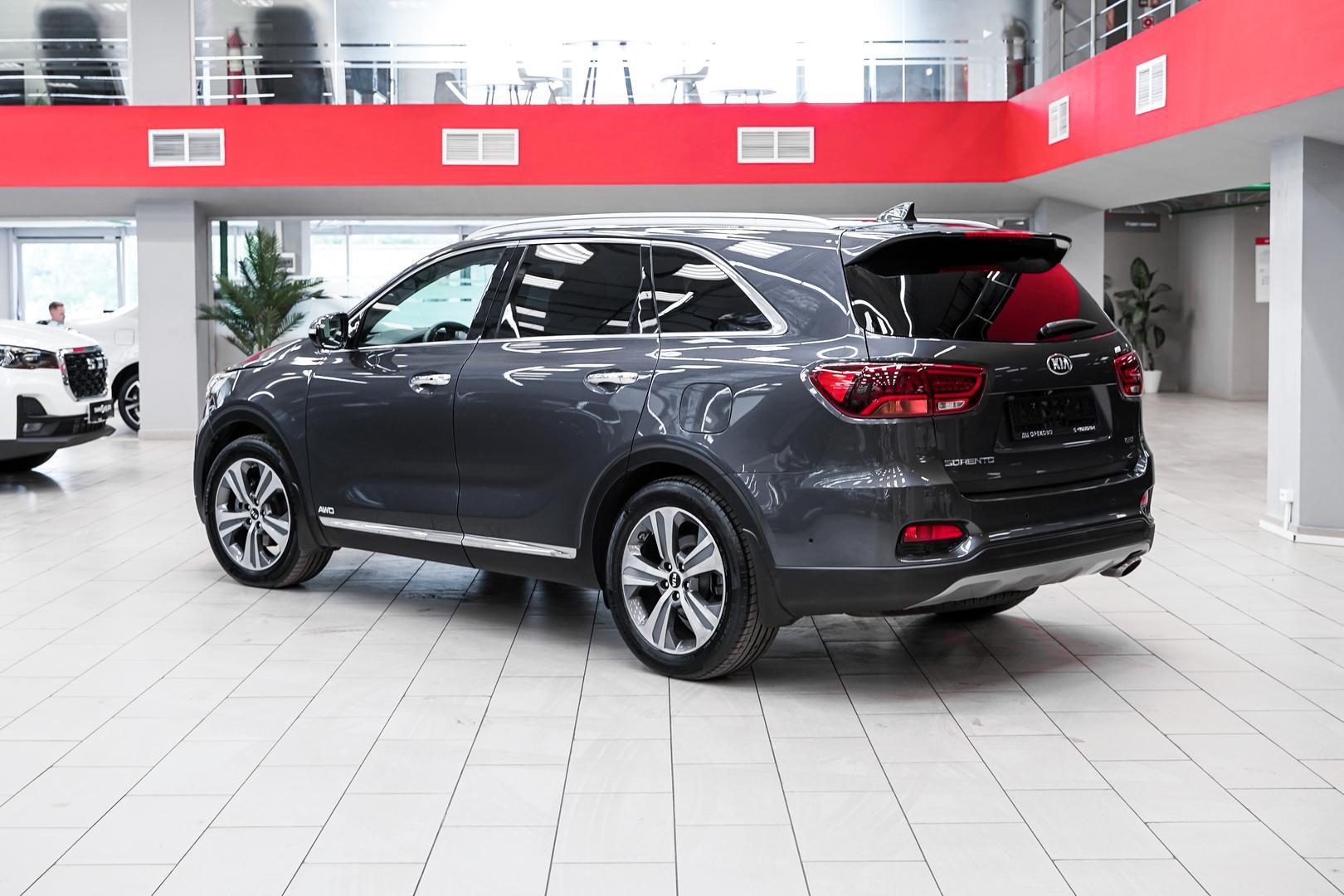 Kia Sorento 2018, серый, ДЦ Орехово