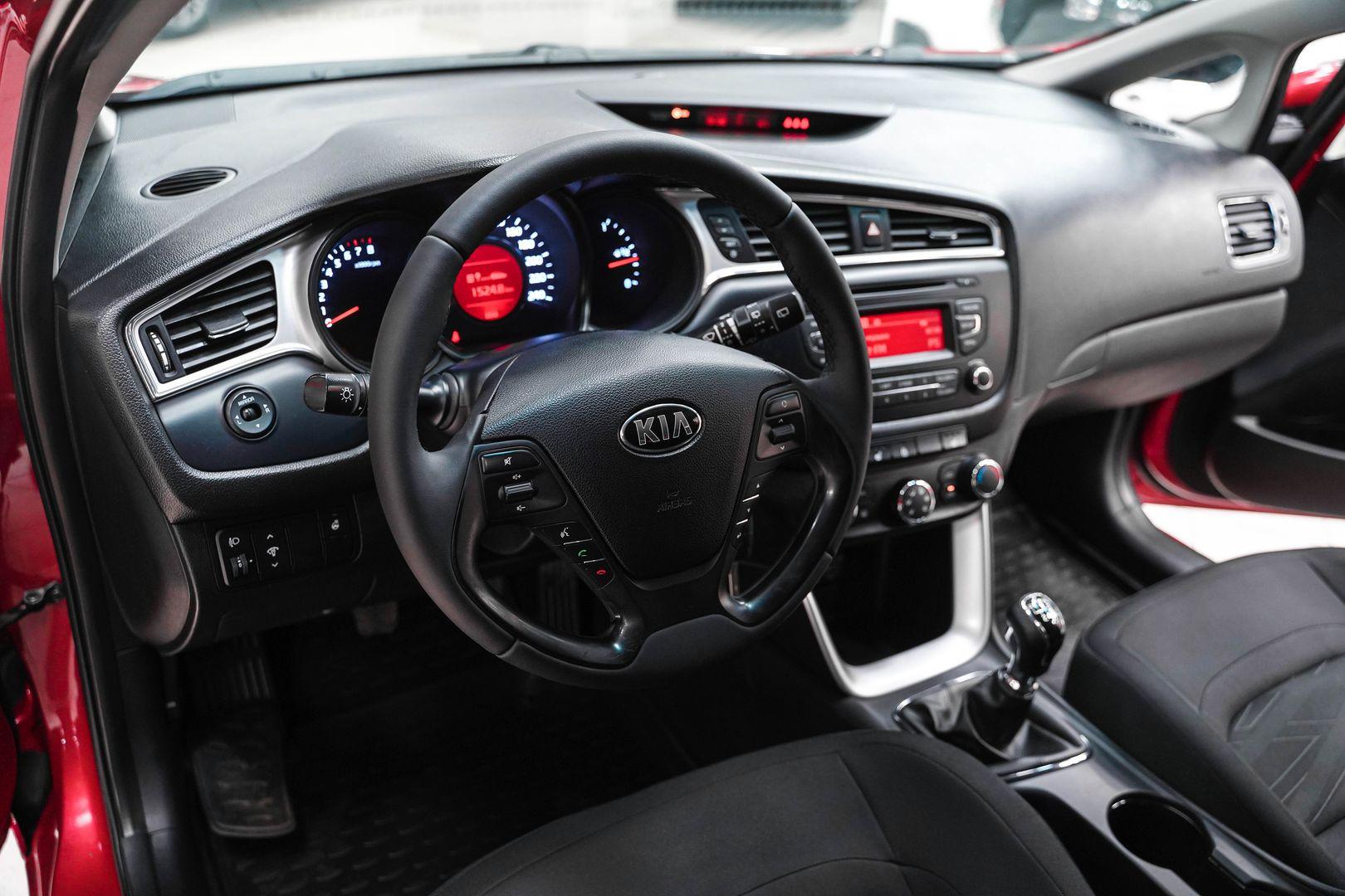 Kia Ceed 2018, красный, ДЦ Орехово