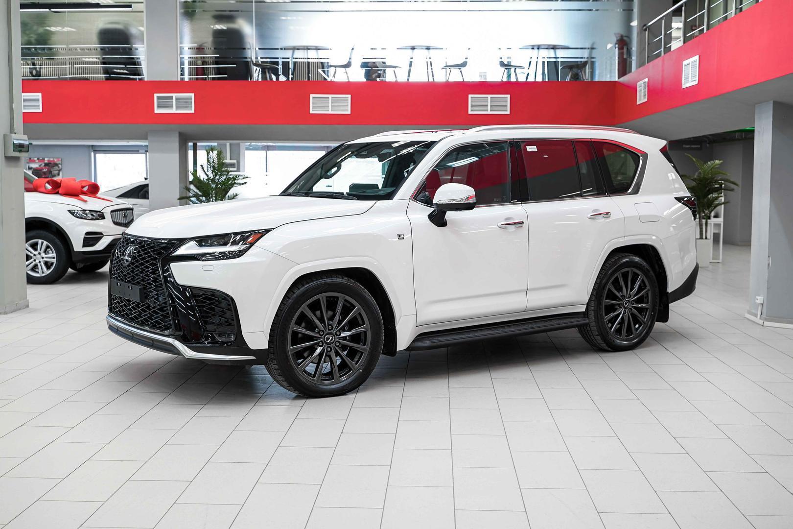 Lexus LX 2026, белый, ДЦ Орехово