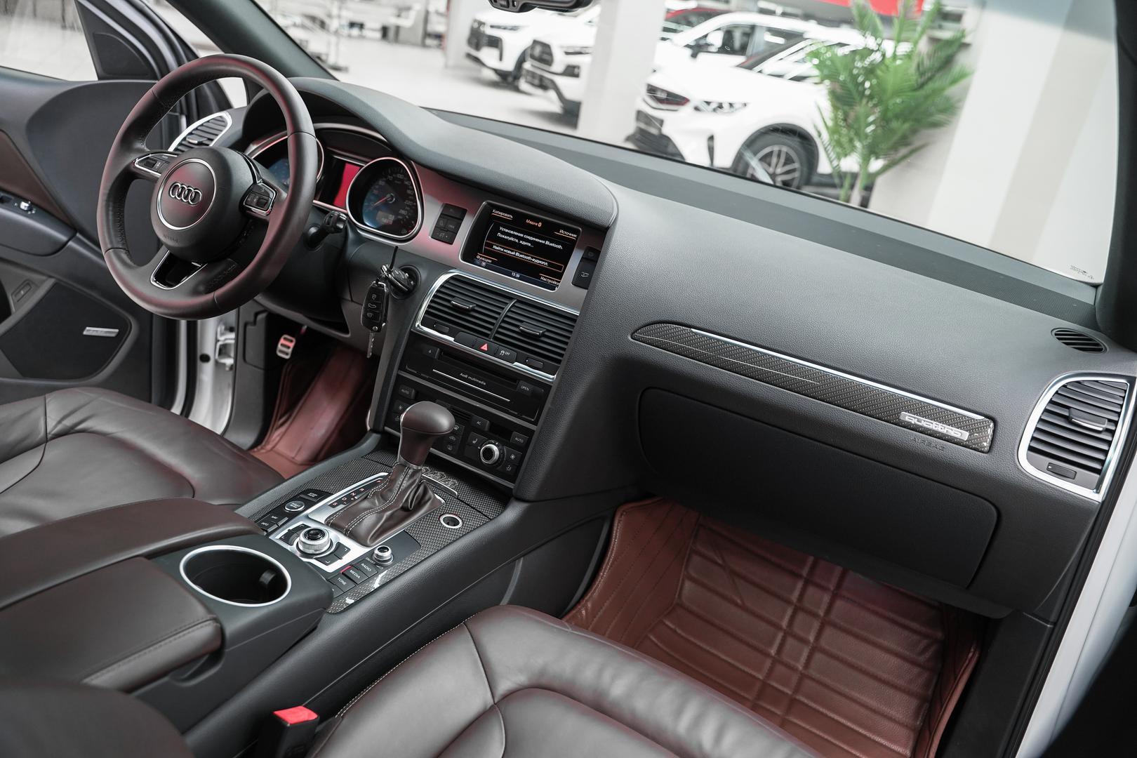 Audi Q7 2012, белый, ДЦ Орехово