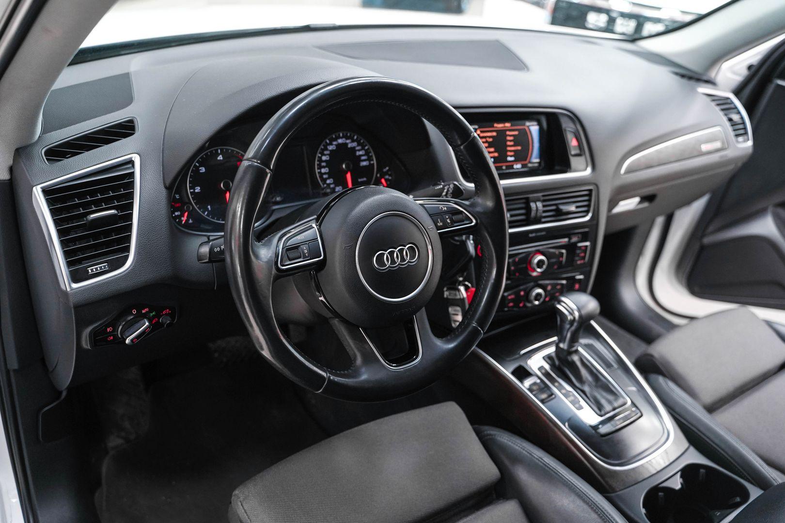 Audi Q5 2015, белый, ДЦ Орехово