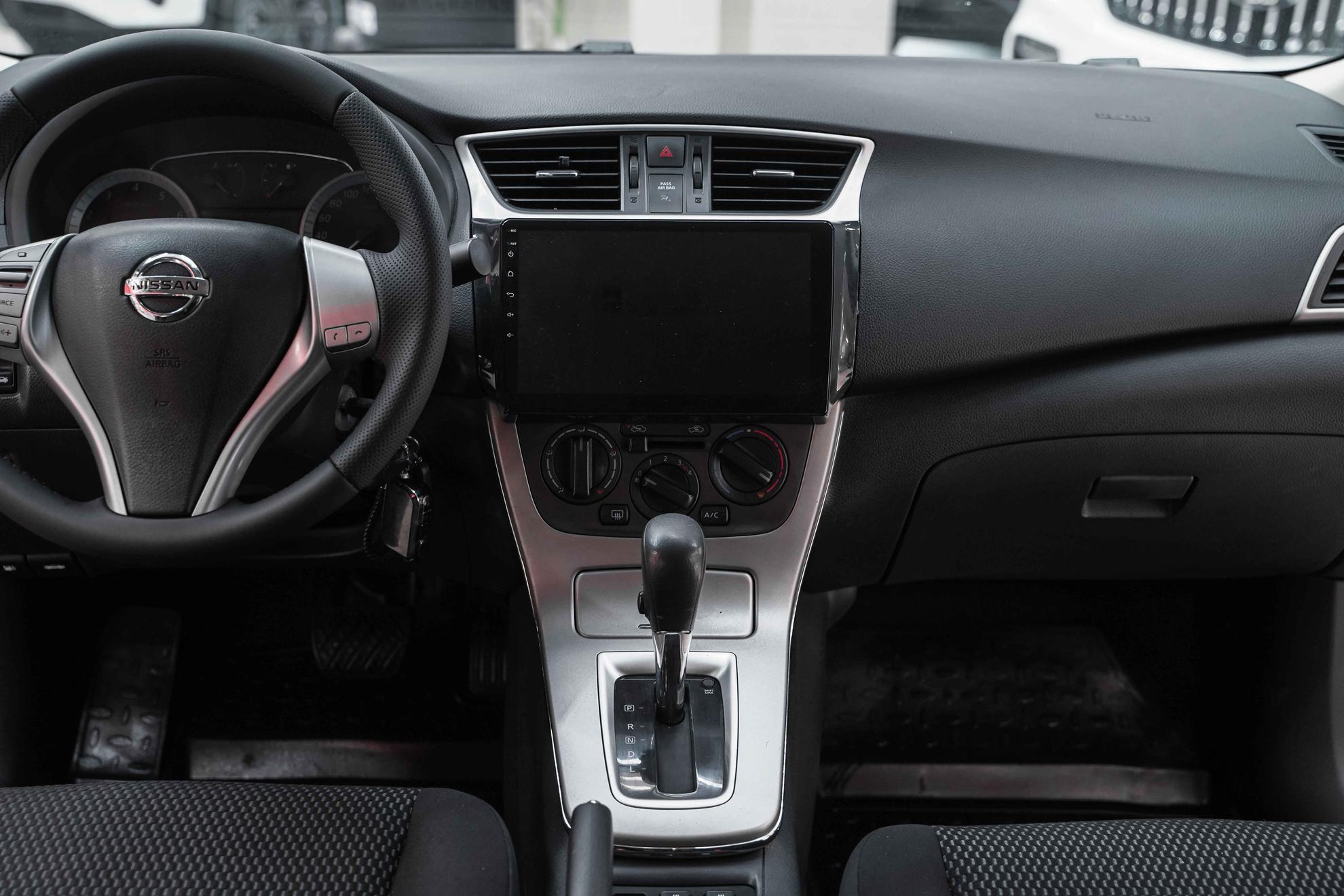 Nissan Sentra 2014, серебряный, ДЦ Орехово