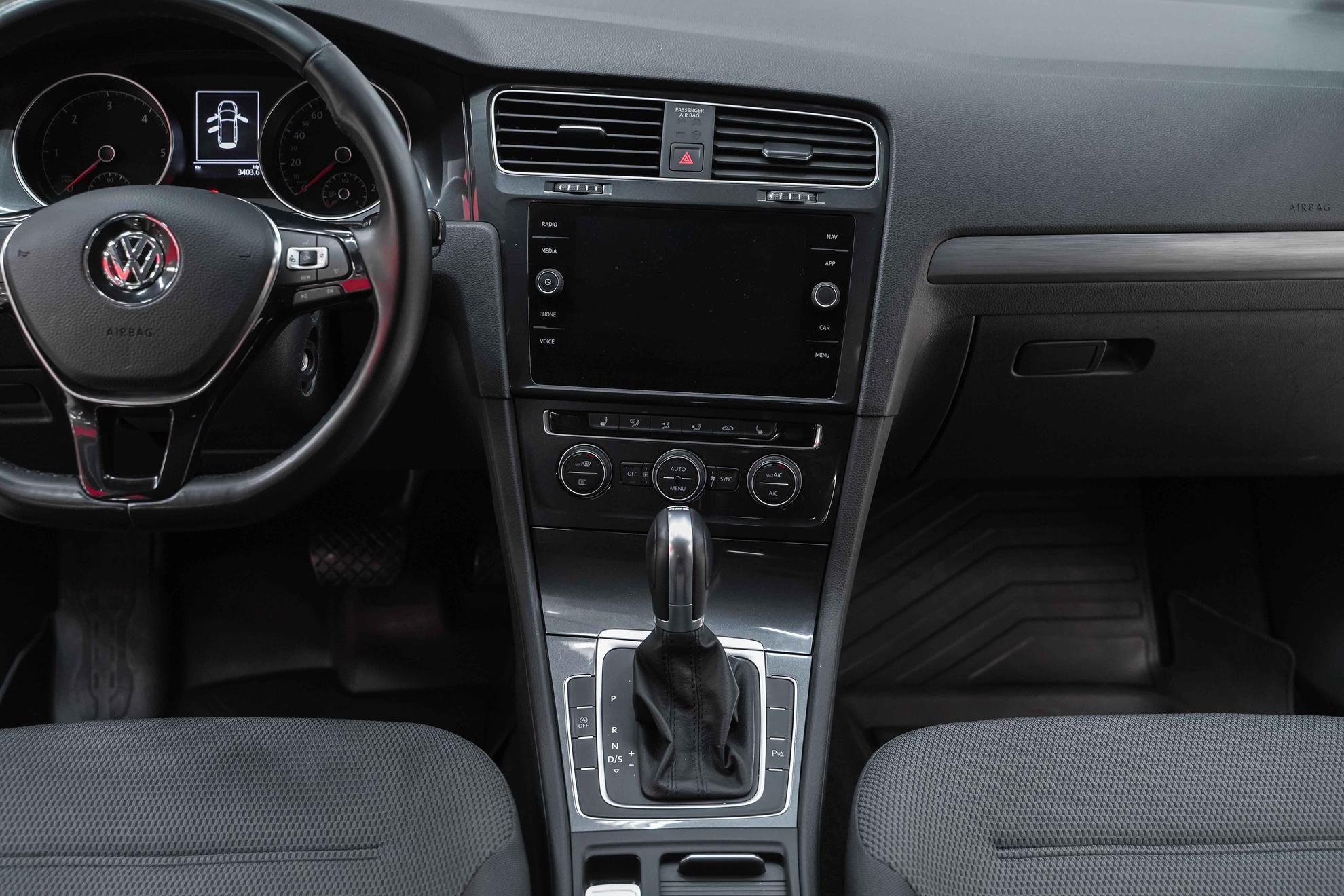 Volkswagen Golf 2019, черный, ДЦ Орехово