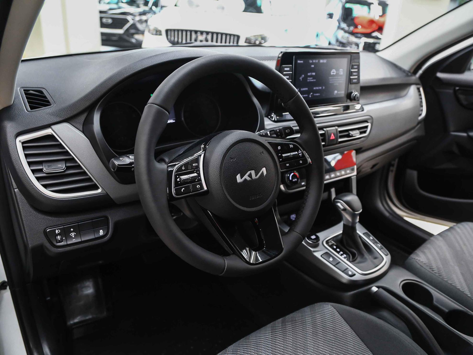 Kia Seltos 2022, белый, ДЦ Орехово