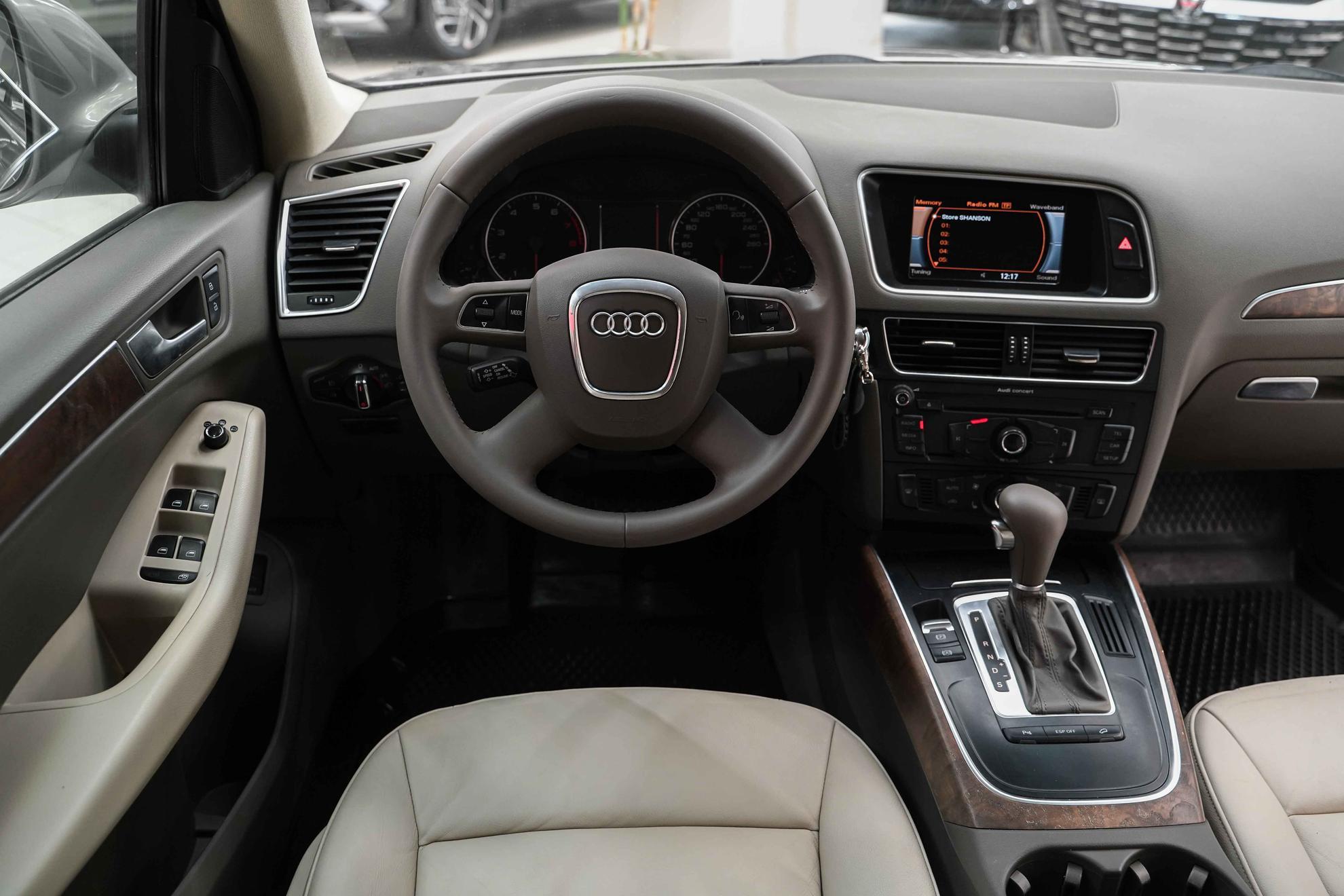 Audi Q5 2010, бежевый, ДЦ Орехово