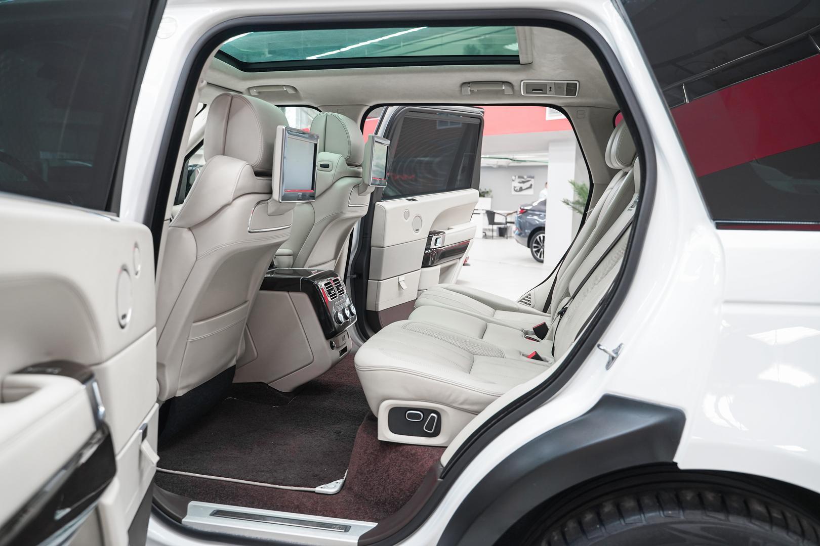 Land Rover Range Rover 2015, белый, ДЦ Орехово