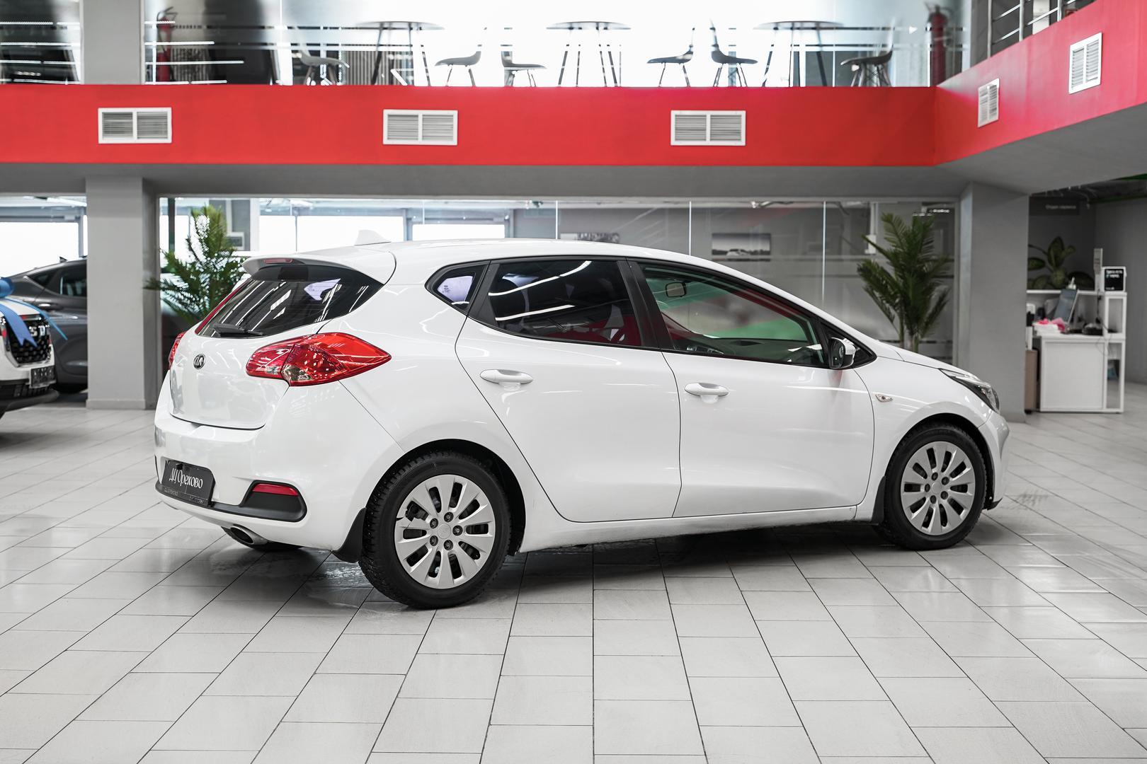 Kia Ceed 2012, белый, ДЦ Орехово