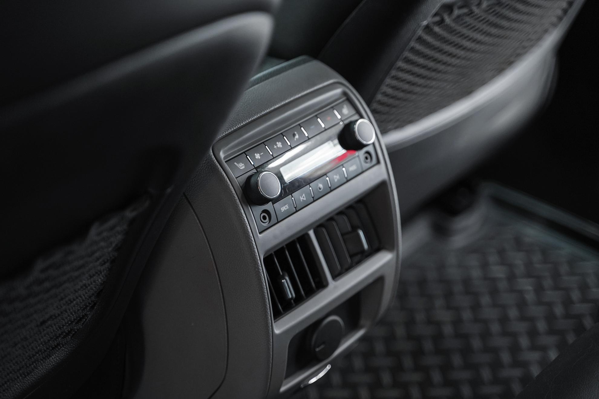Cadillac SRX 2011, белый, ДЦ Орехово