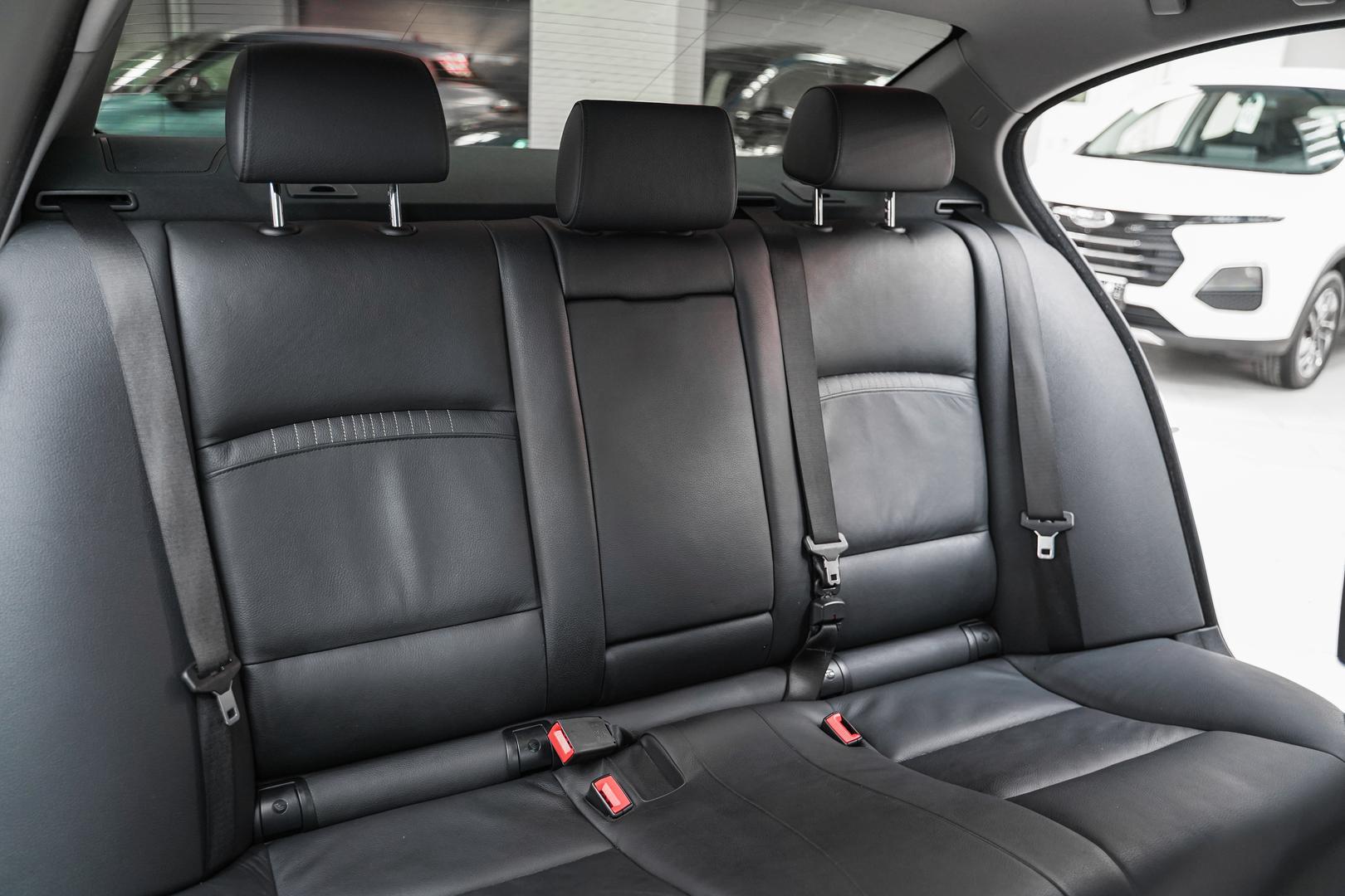 BMW 5 серии 2015, белый, ДЦ Орехово