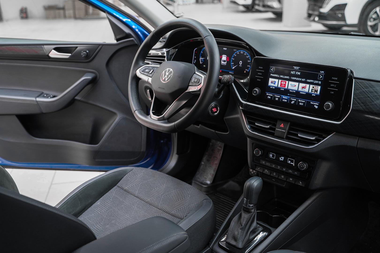 Volkswagen Polo 2021, синий, ДЦ Орехово