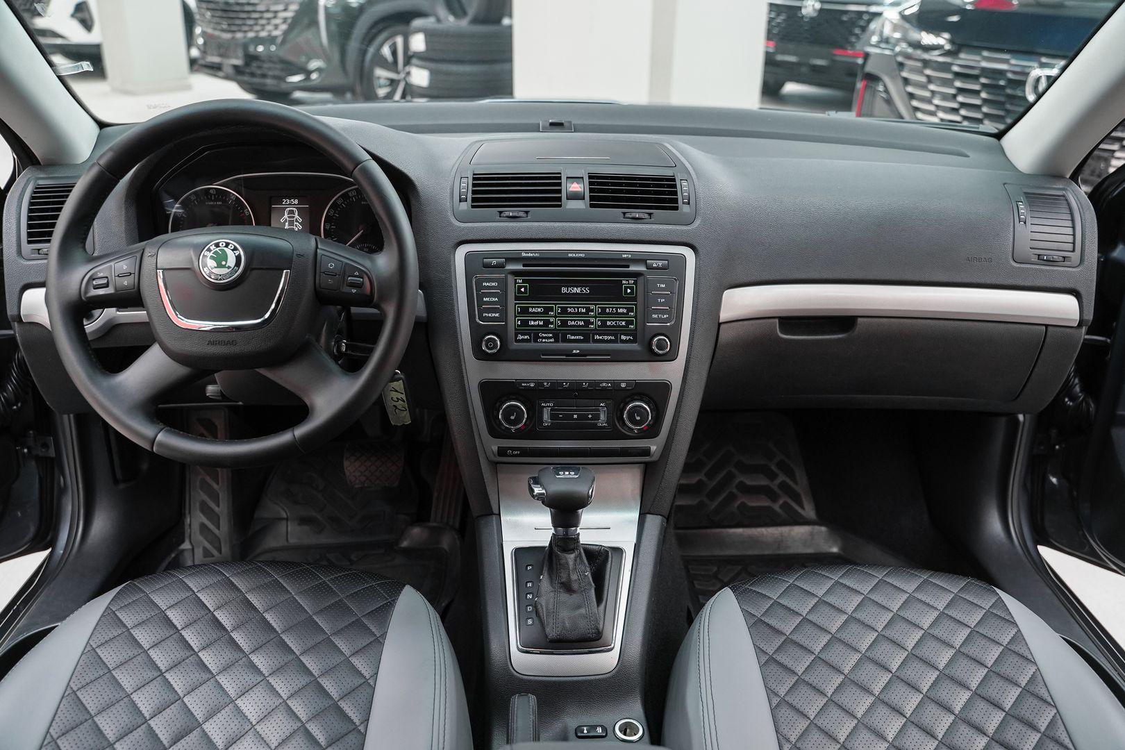 Skoda Octavia 2011, серый, ДЦ Орехово