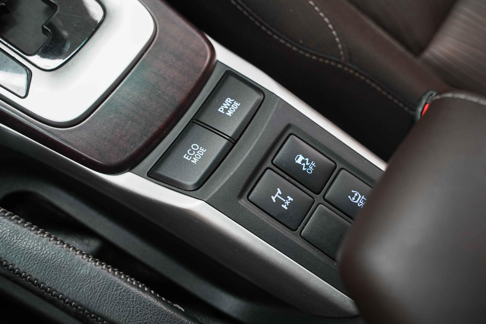 Toyota Fortuner 2018, черный, ДЦ Орехово