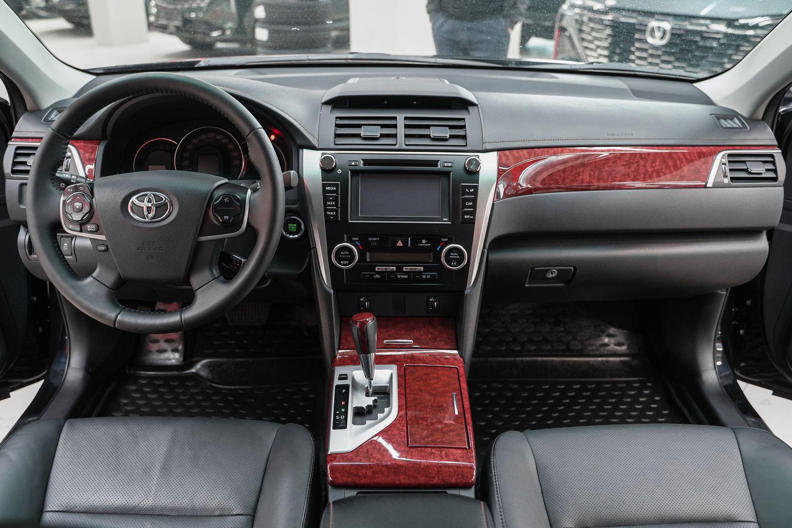 Toyota Camry 2014, черный, ДЦ Орехово