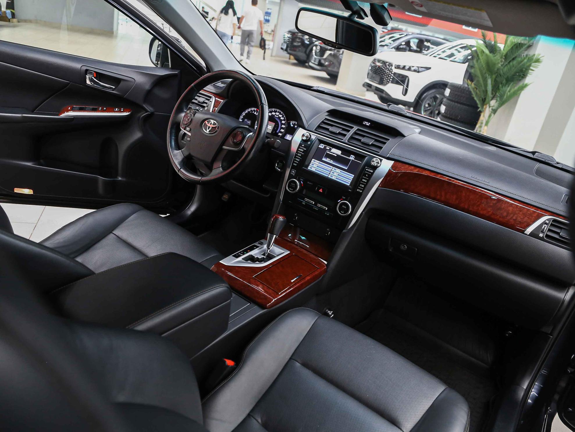 Toyota Camry 2012, черный, ДЦ Орехово