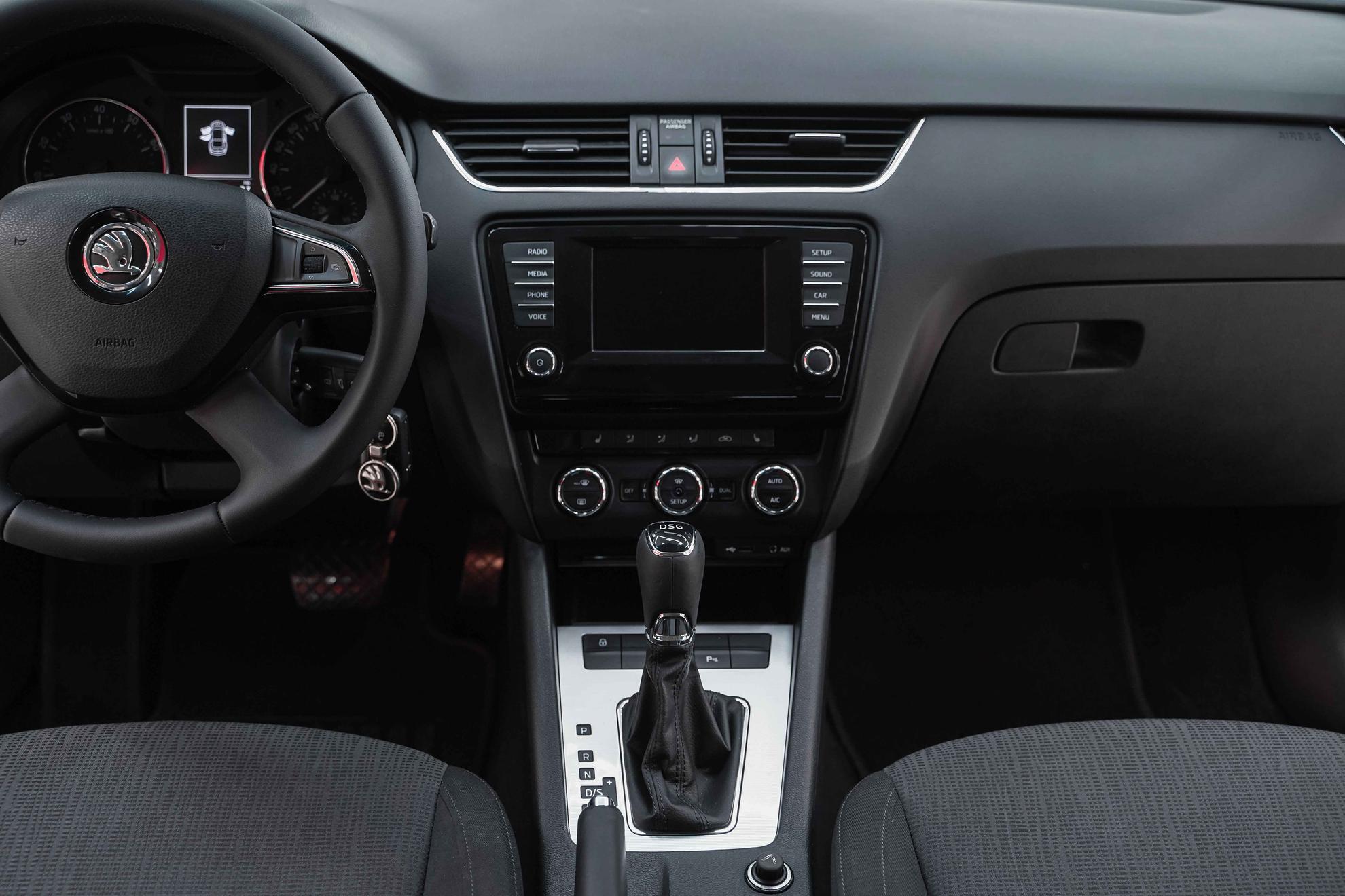 Skoda Octavia 2014, белый, ДЦ Орехово