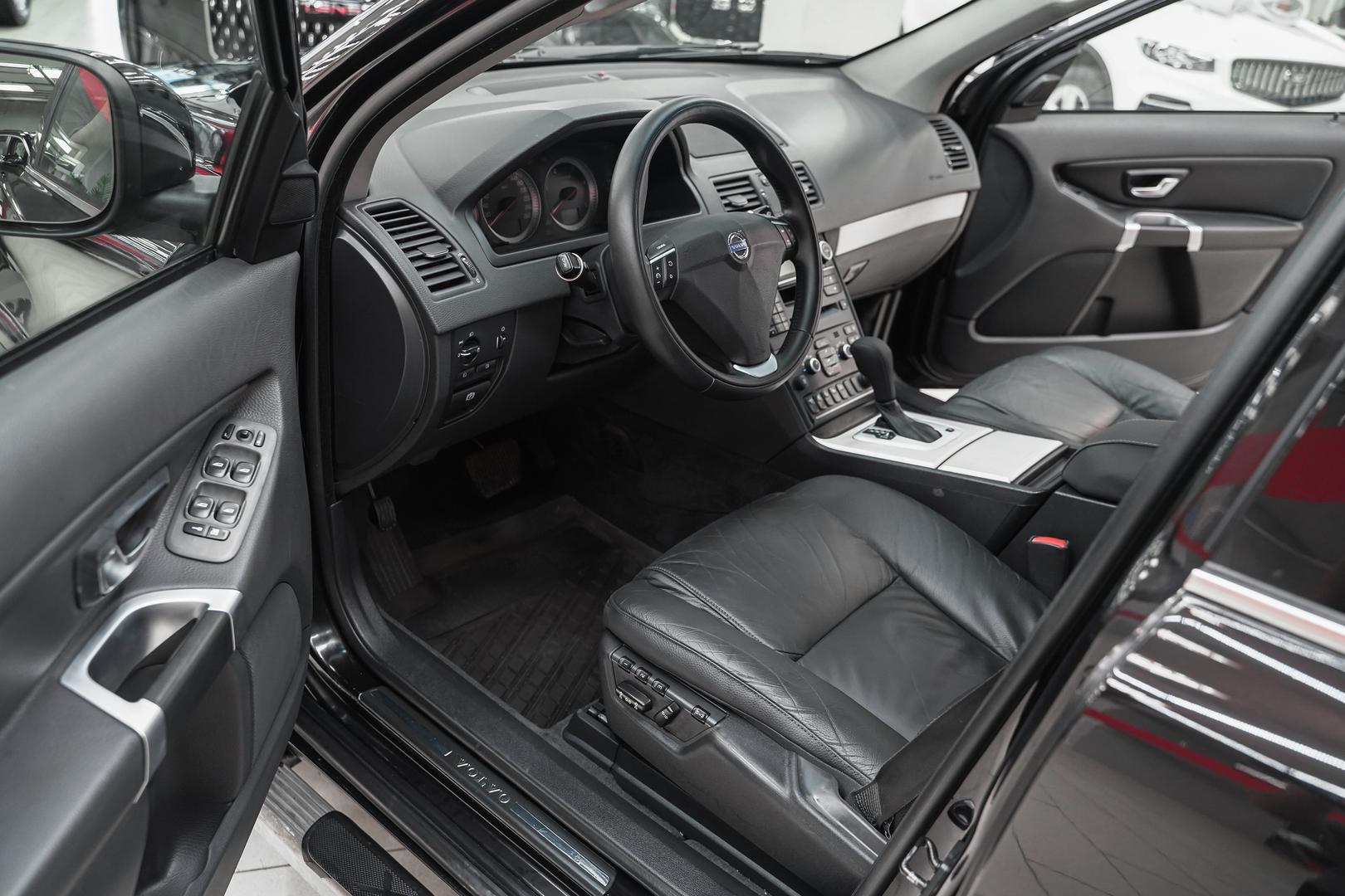 Volvo XC90 2014, черный, ДЦ Орехово