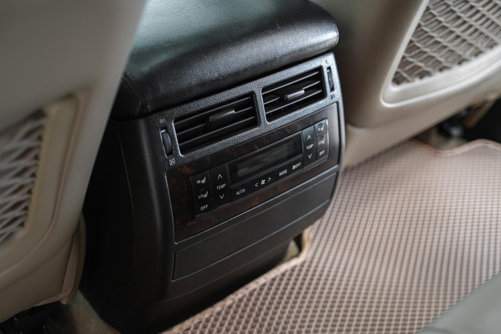 Toyota Land Cruiser 2011, черный, ДЦ Орехово