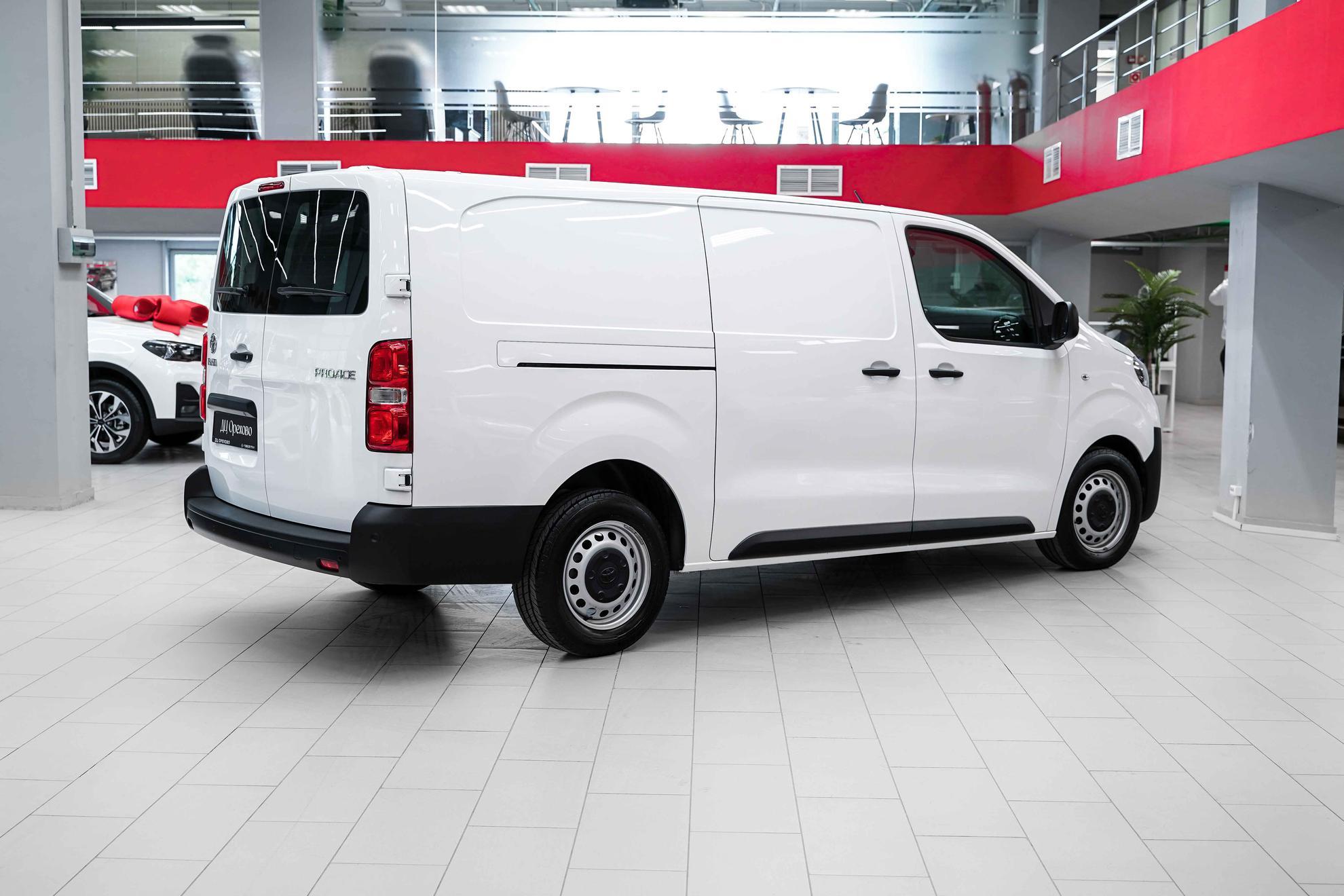 Toyota ProAce 2022, белый, ДЦ Орехово