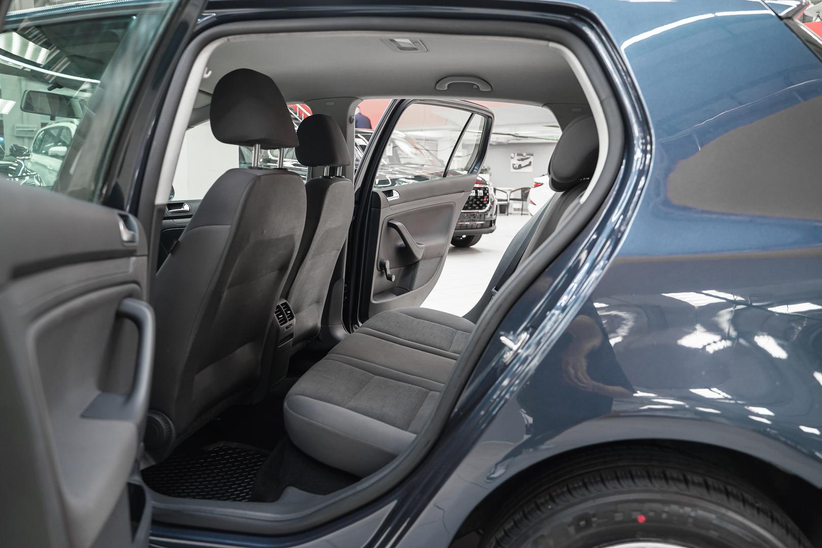Volkswagen Golf 2008, синий, ДЦ Орехово
