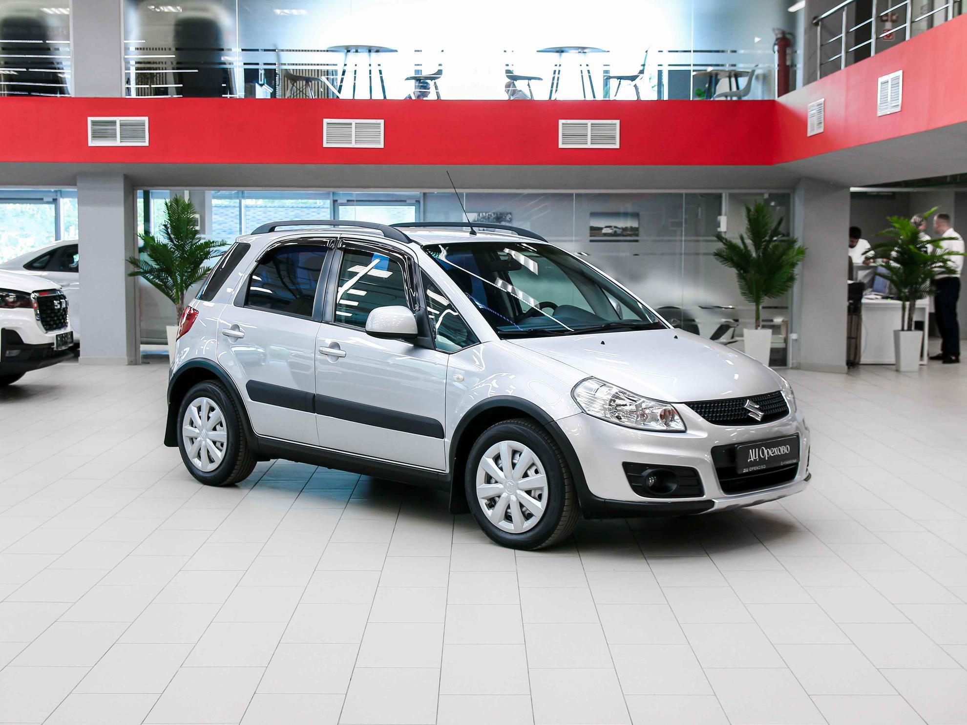 Suzuki SX4 2011, серебряный, ДЦ Орехово