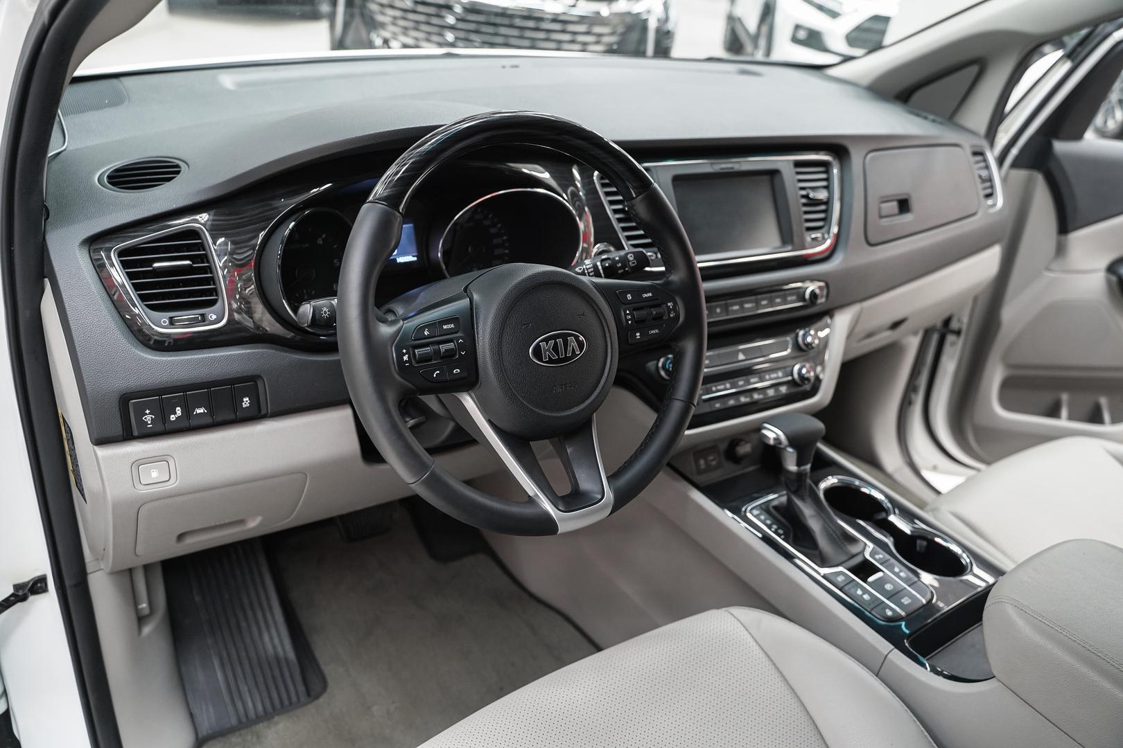 Kia Carnival 2019, белый, ДЦ Орехово