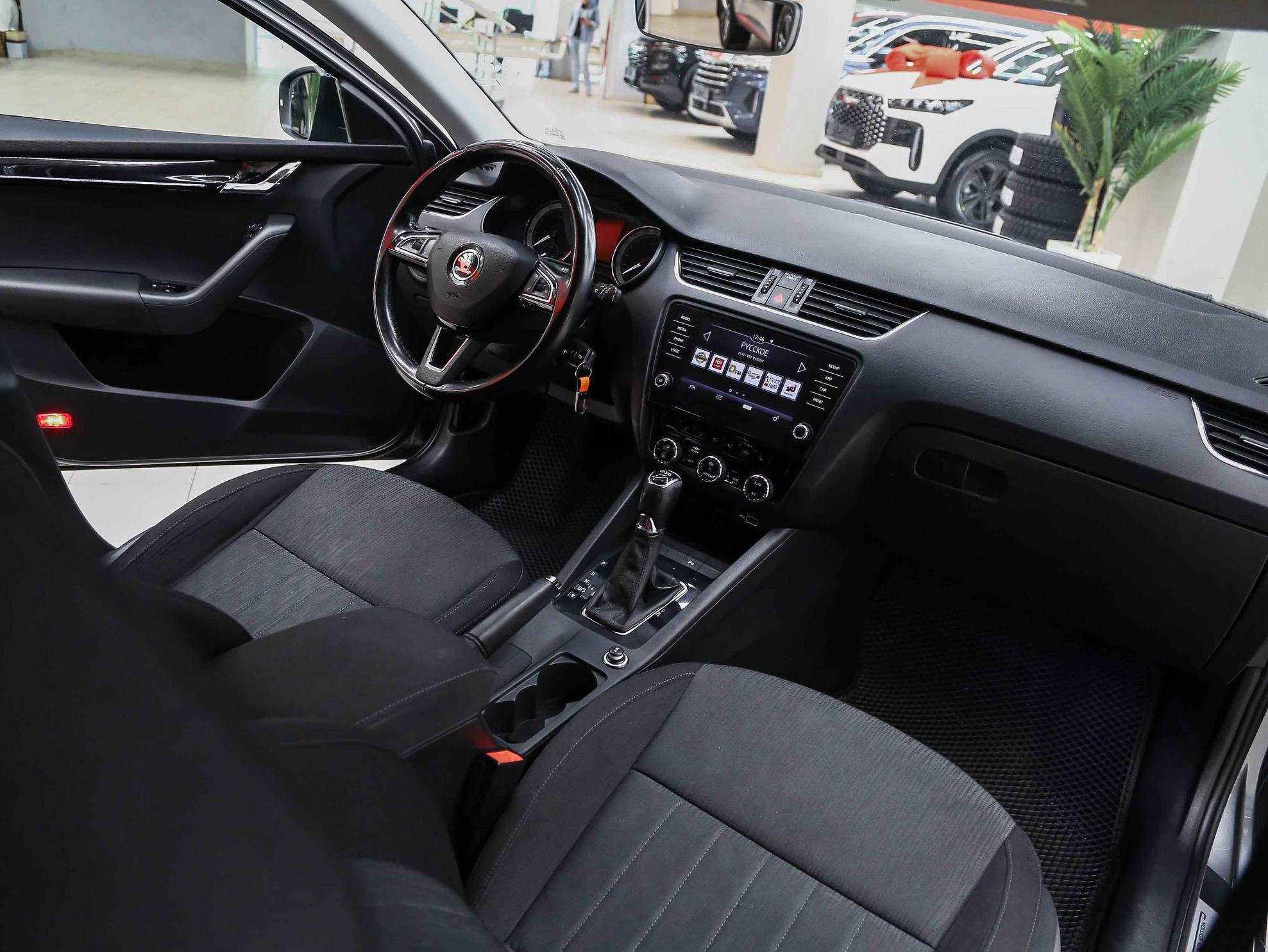 Skoda Octavia 2018, серый, ДЦ Орехово
