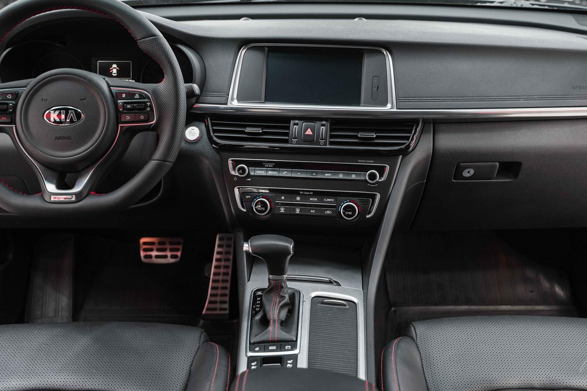 Kia Optima 2016, черный, ДЦ Орехово
