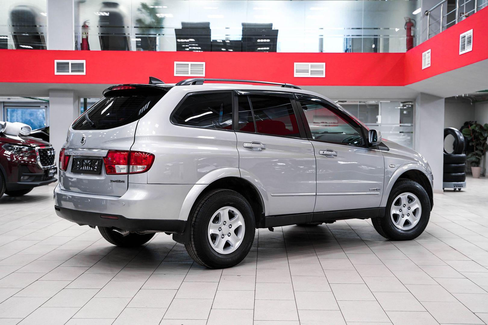 SsangYong Kyron 2013, серебряный, ДЦ Орехово
