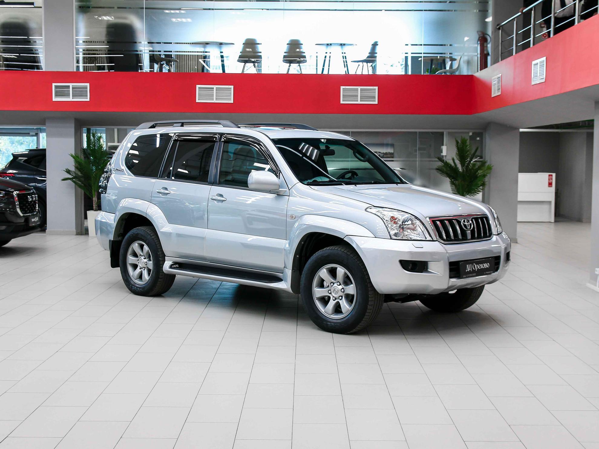 Toyota Land Cruiser Prado 2005, серебряный, ДЦ Орехово