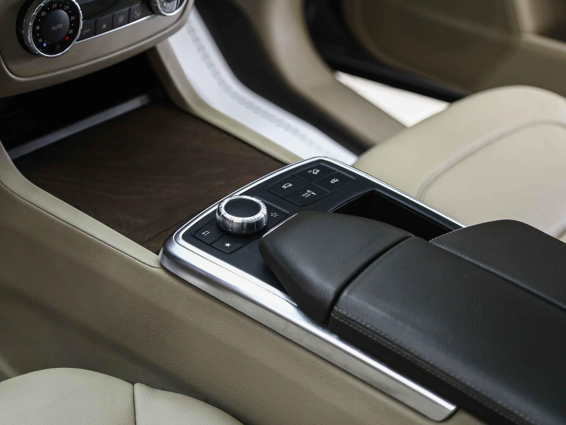 Mercedes-Benz GL-Класс 2015, серый, ДЦ Орехово