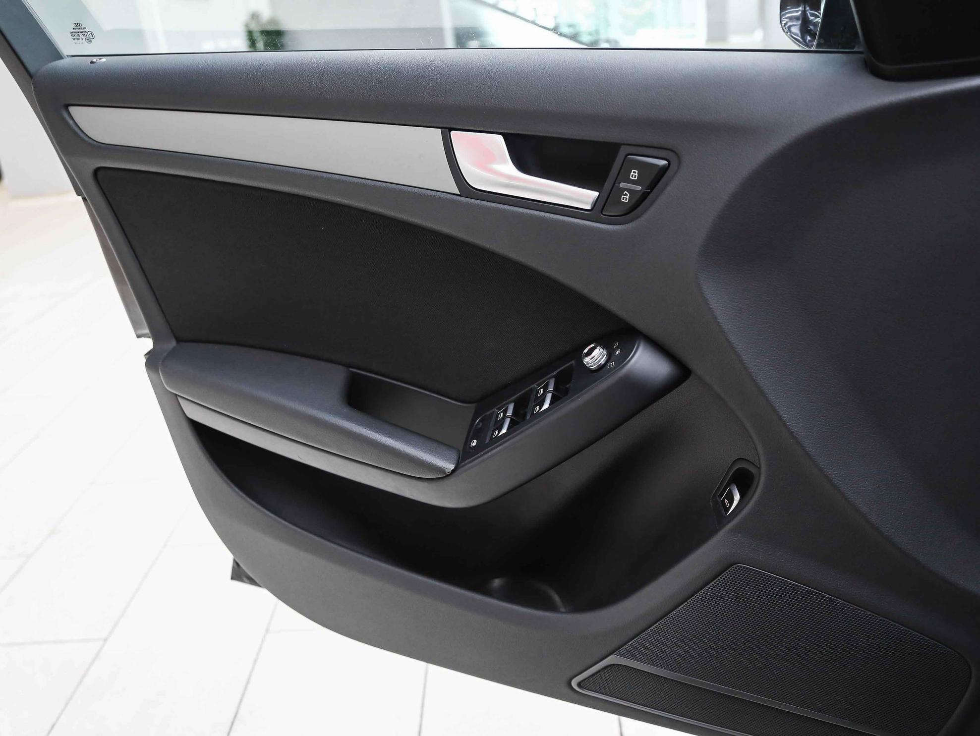 Audi A4 2014, черный, ДЦ Орехово
