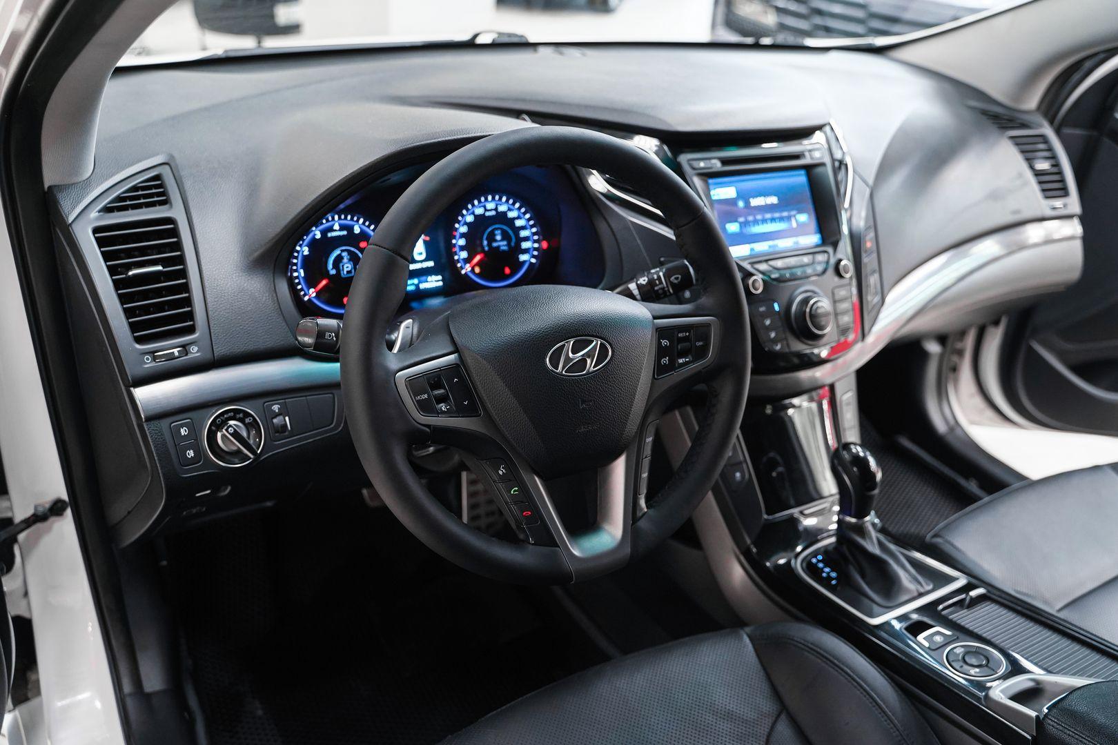 Hyundai i40 2013, белый, ДЦ Орехово