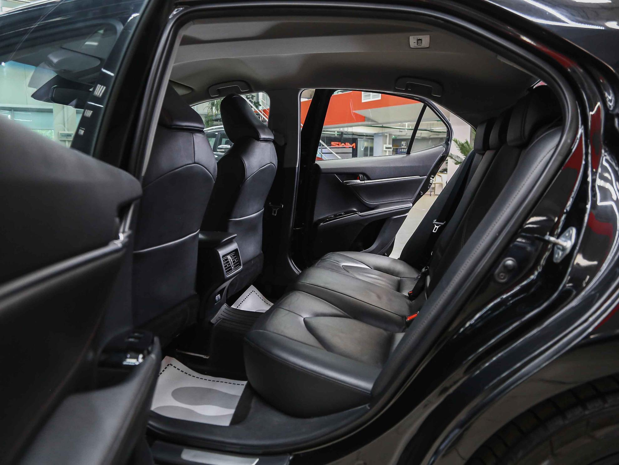 Toyota Camry 2018, черный, ДЦ Орехово