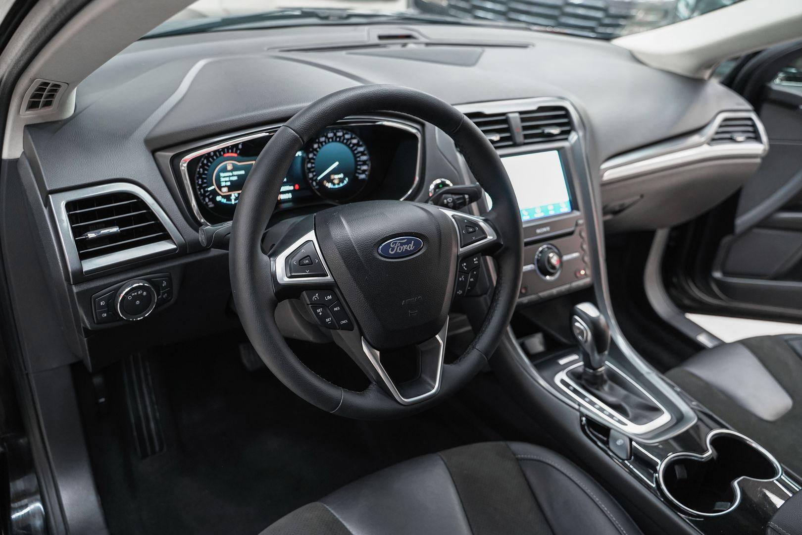 Ford Mondeo 2016, черный, ДЦ Орехово