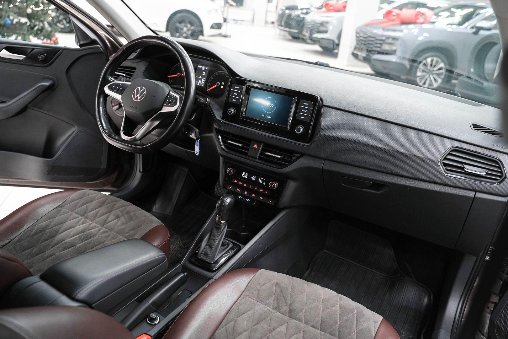 Volkswagen Polo 2021, коричневый, ДЦ Орехово