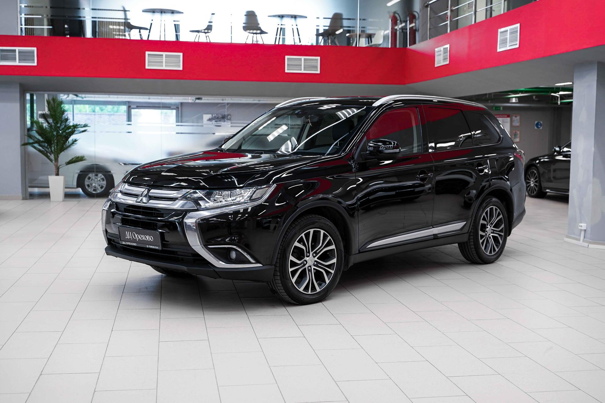 Mitsubishi Outlander 2017, черный, ДЦ Орехово