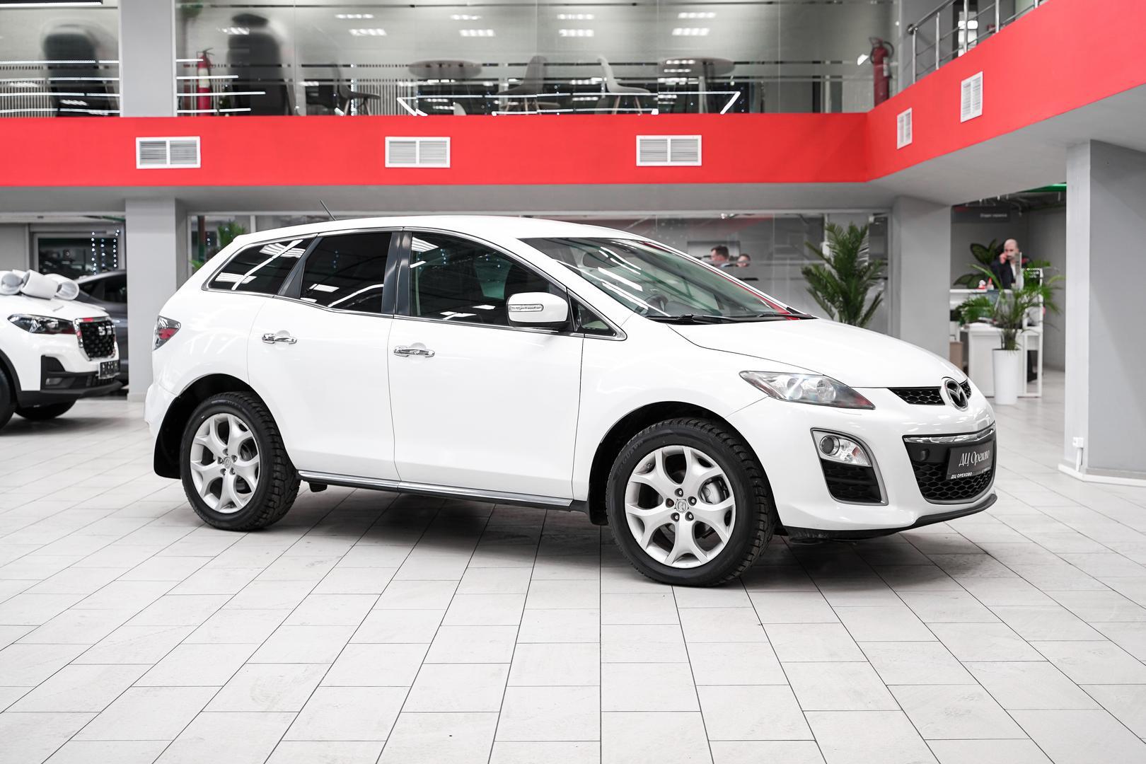 Mazda CX-7 2010, белый, ДЦ Орехово