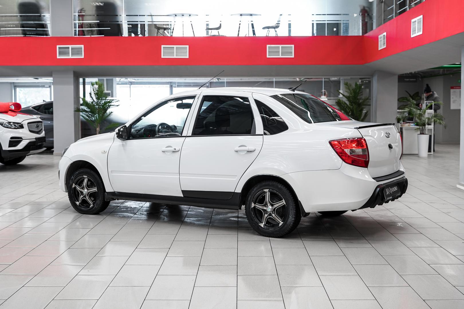 LADA (ВАЗ) Granta 2014, белый, ДЦ Орехово