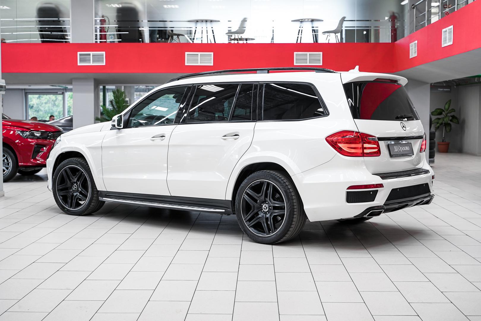 Mercedes-Benz GL-Класс 2015, белый, ДЦ Орехово