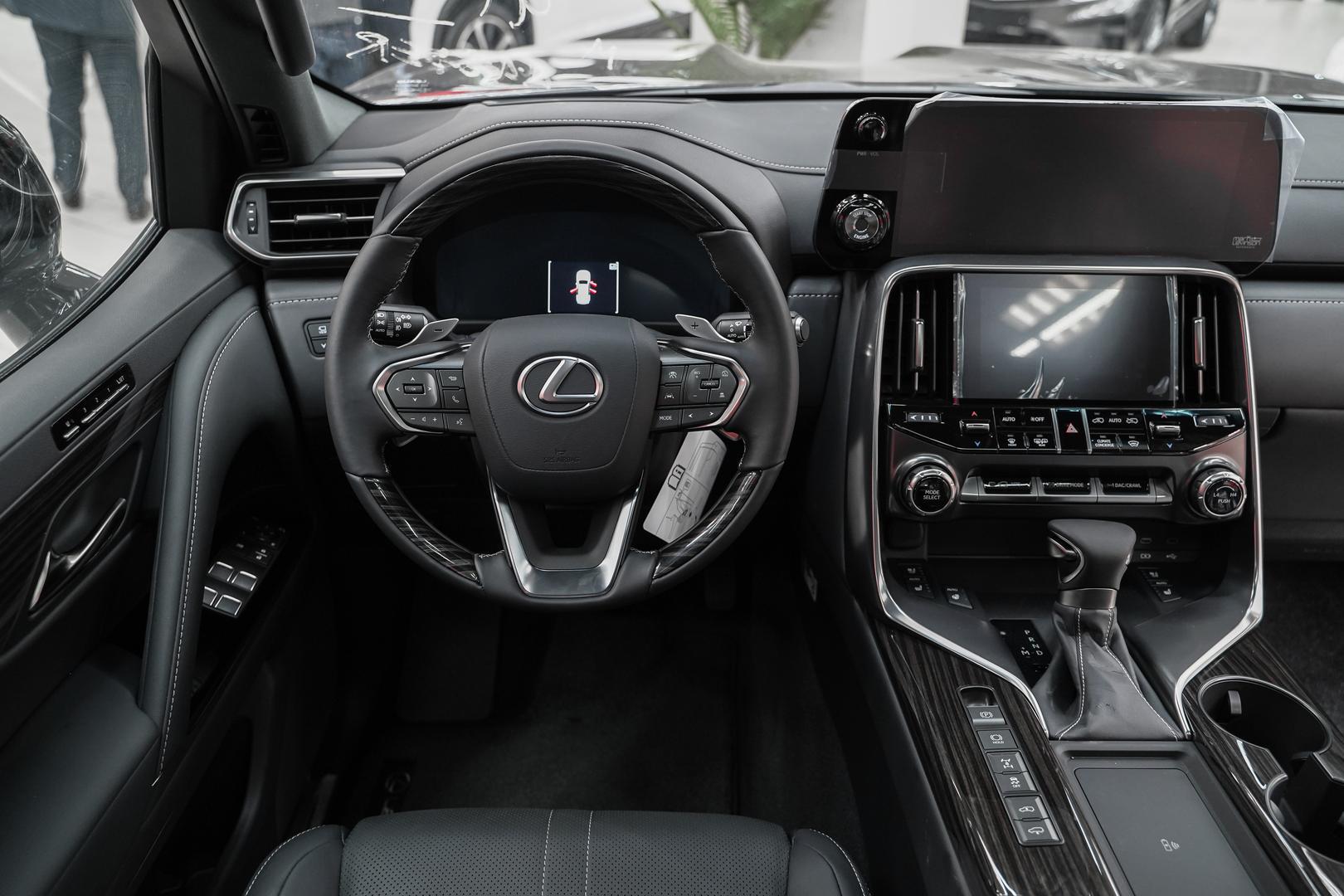 Lexus LX 2025, черный, ДЦ Орехово