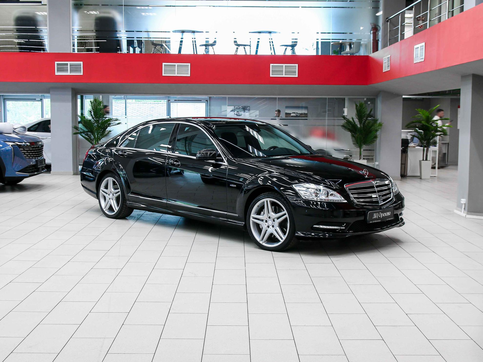 Mercedes-Benz S-Класс 2011, черный, ДЦ Орехово