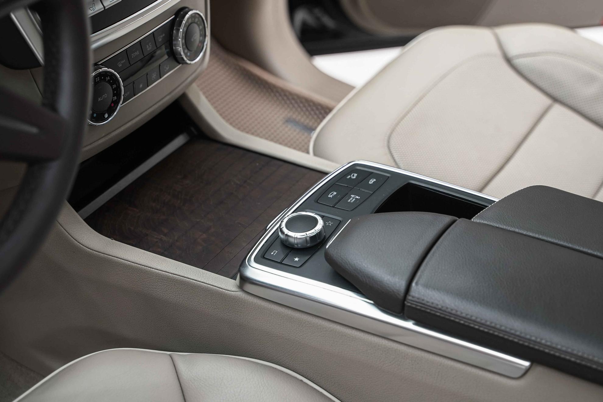 Mercedes-Benz GL-Класс 2013, черный, ДЦ Орехово